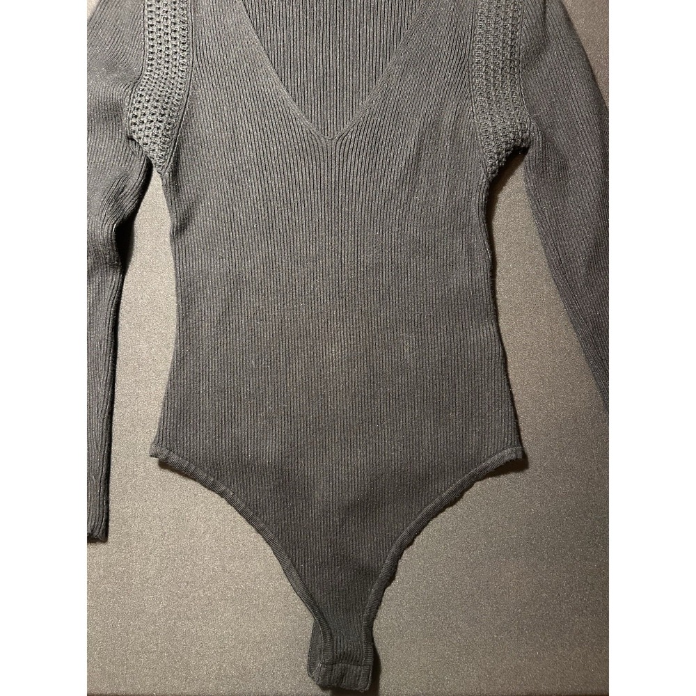 House of Harlow 1960 Black Long Sleeve V-Neck Ribbed Knit Bodysuit Womens Medium - Picture 3 of 16